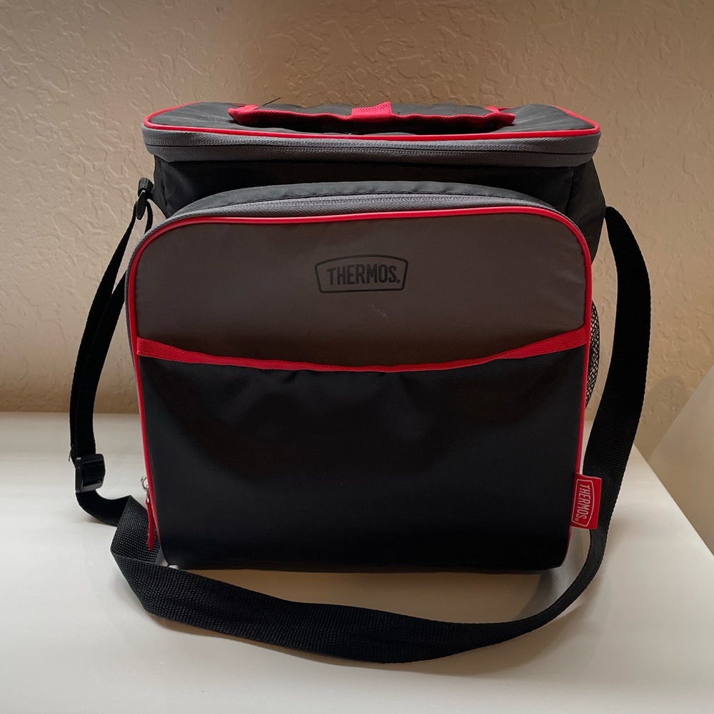 THERMOS cooler